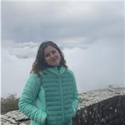 Soy una chica jóvenes a la que le encanta los niños y pasar tiempo con ellos, sobretodo ha enseñarles nuevas actividades y retos